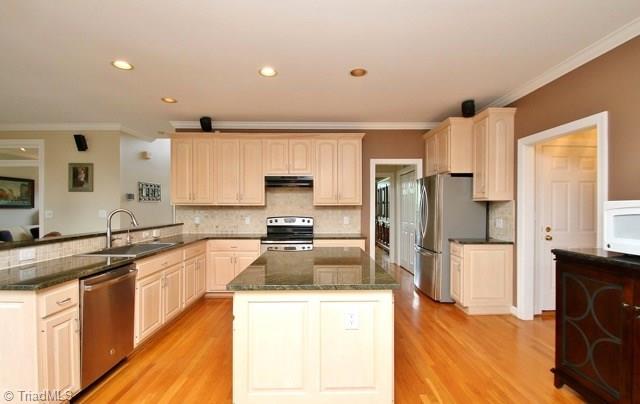 5204 Red Fox Drive Oak Ridge, NC 27310 - Photo 10 of 28