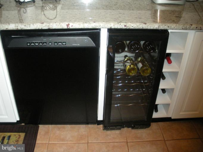 2108 Green Watch Way, Unit 11/200 Reston, VA 20191 - Photo 18 of 30 Kitchen wine refrigerator