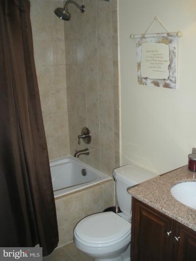 2108 Green Watch Way, Unit 11/200 Reston, VA 20191 - Photo 9 of 30 Bath