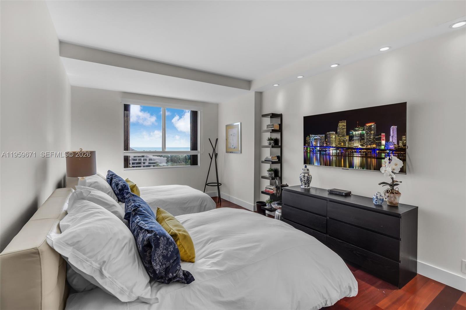 151 Crandon Boulevard, Unit 802 Key Biscayne, FL 33149 - Photo 15 of 46