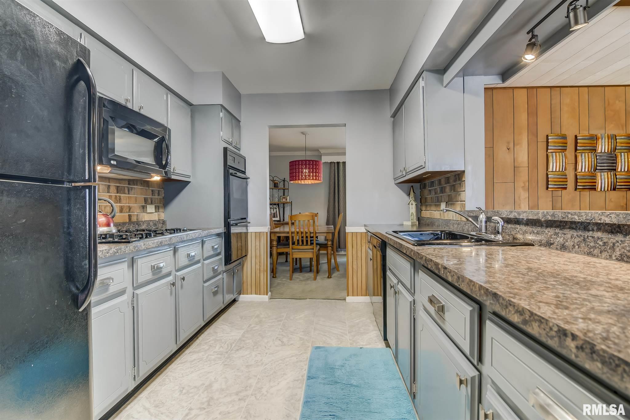 2506 Plateau Drive Springfield, IL 62707 - Photo 19 of 41 Gallery Image 19