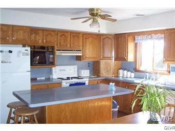 2558 Spring Street Coplay, PA 18037 - Photo 4 of 13 Gallery Image 4