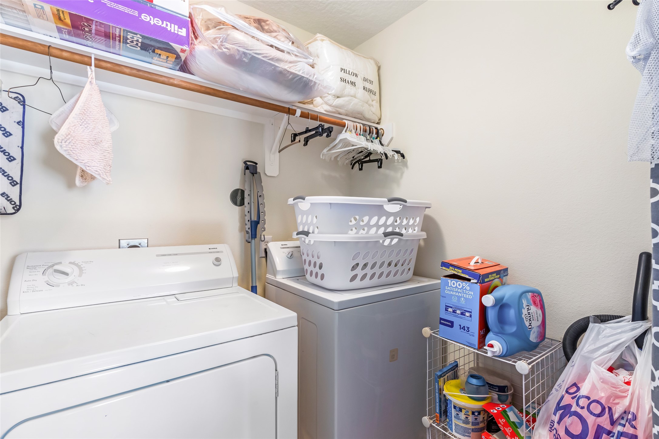 12122 Landsdown Ridge Way Humble, TX 77346 - Photo 33 of 34 a utility room with dryer and washer