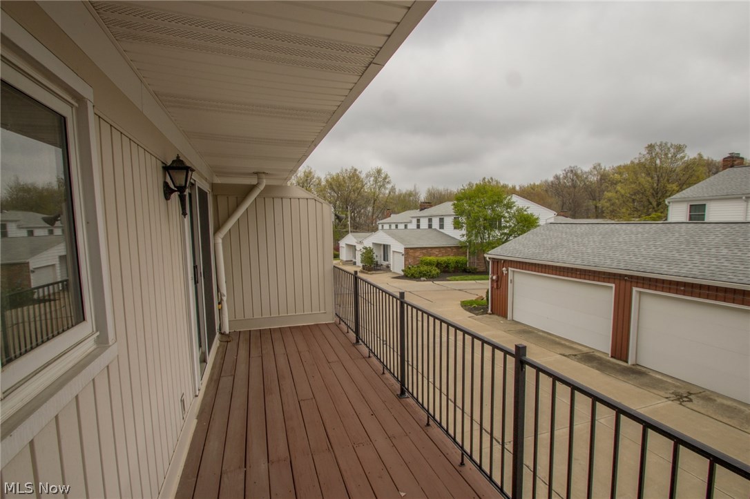 6480 State Road, Unit F17 Parma, OH 44134 - Photo 27 of 31 Second floor balcony