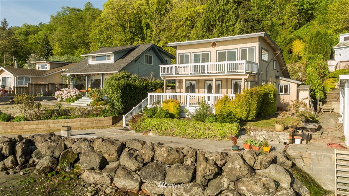 26324 Pillsbury Road Southwest Vashon, WA 98070 - Photo 3 of 19 Gallery Image 3