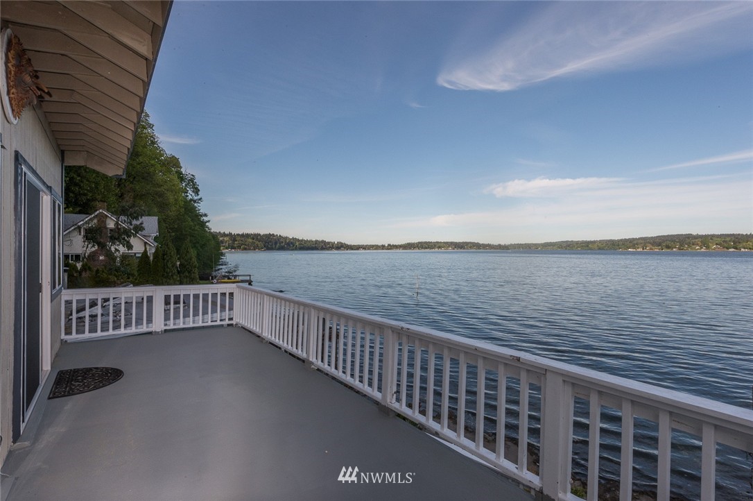 26324 Pillsbury Road Southwest Vashon, WA 98070 - Photo 5 of 19 Gallery Image 5