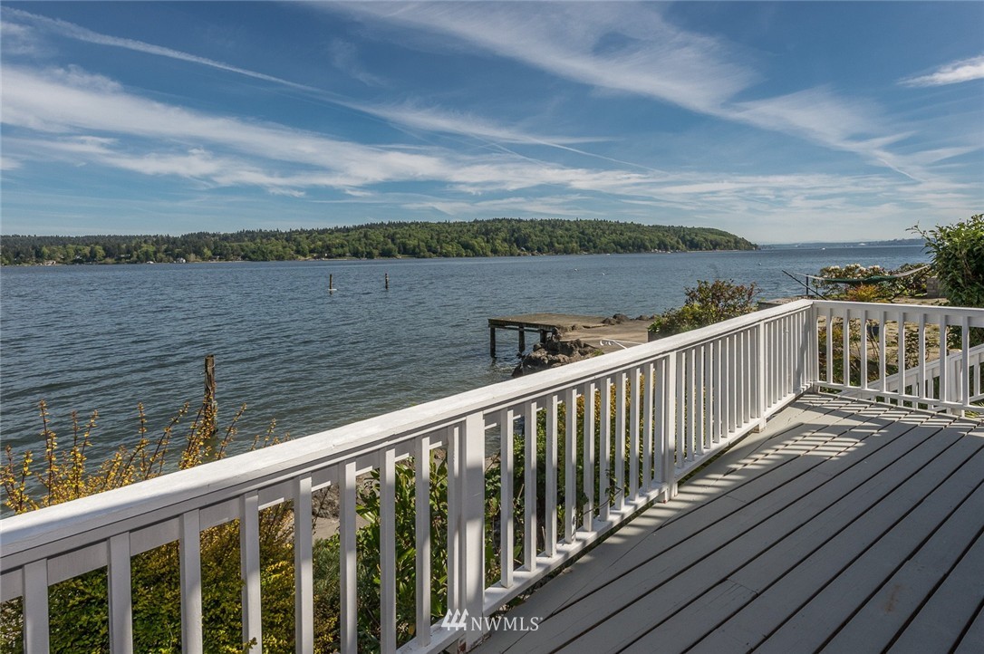 26324 Pillsbury Road Southwest Vashon, WA 98070 - Photo 9 of 19 Gallery Image 9