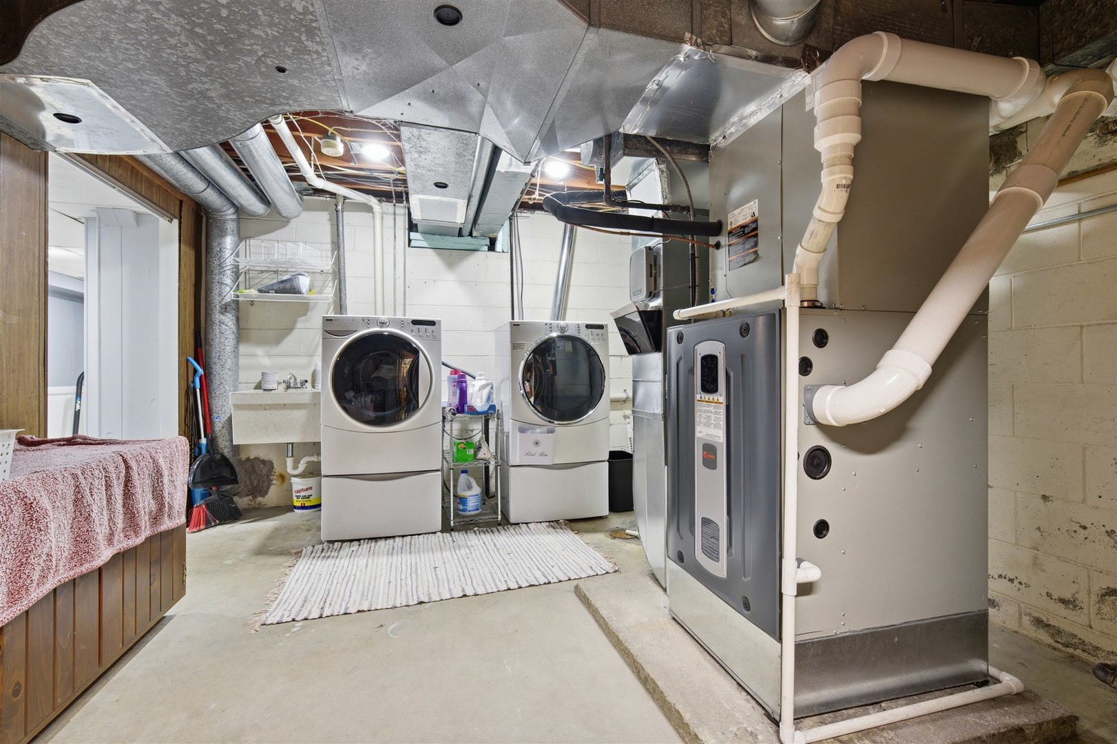 501 Augustine Way Normal, IL 61761 - Photo 35 of 43 a utility room with dryer and washer