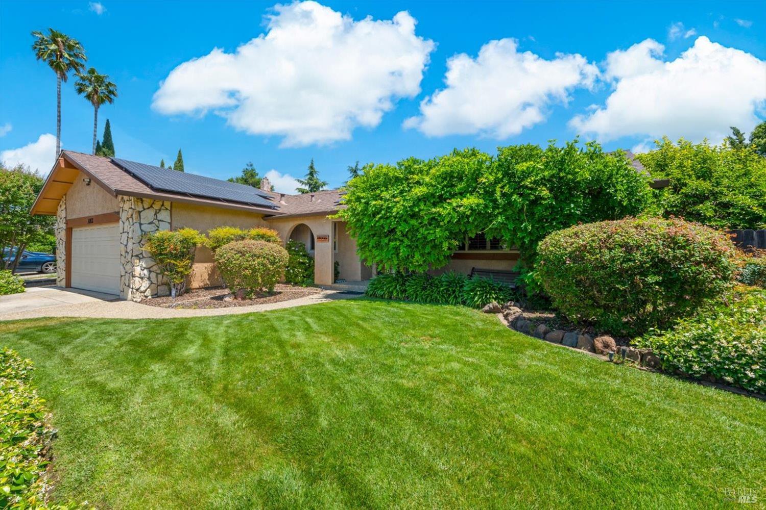 3012 Chestnut Court Fairfield, CA 94533 - Photo 4 of 71