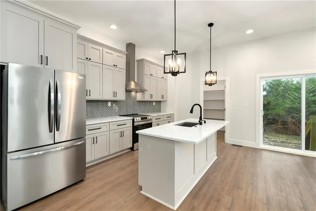 $499,500 | 153 South Linn Valley Drive, Linn Valley, KS 66040