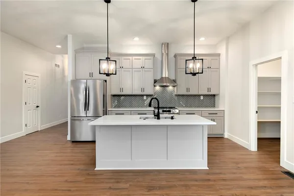 $499,500 | 153 South Linn Valley Drive, Linn Valley, KS 66040