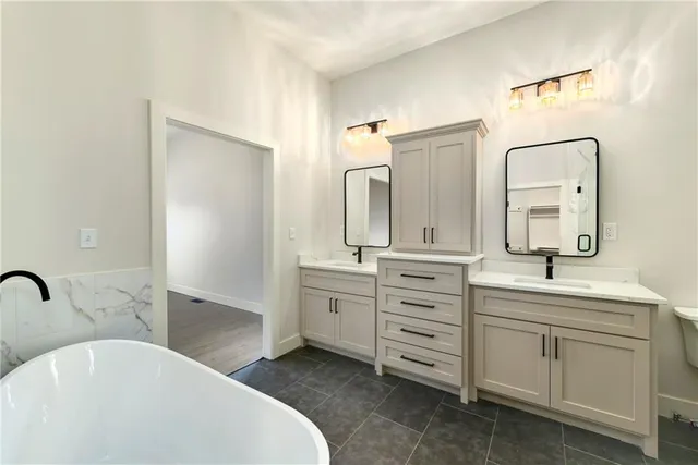 $499,500 | 153 South Linn Valley Drive, Linn Valley, KS 66040