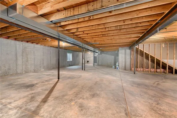 $499,500 | 153 South Linn Valley Drive, Linn Valley, KS 66040