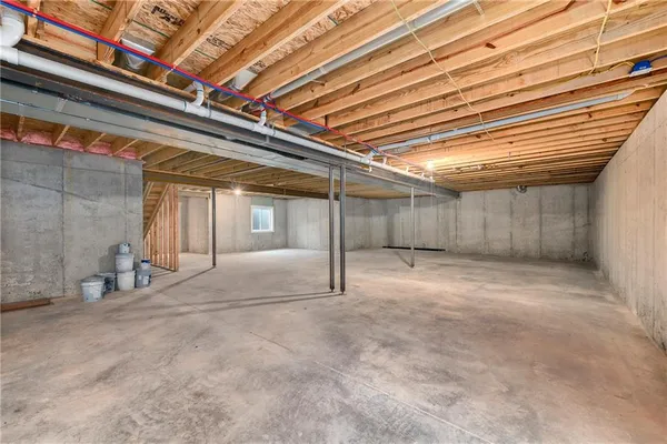 $499,500 | 153 South Linn Valley Drive, Linn Valley, KS 66040