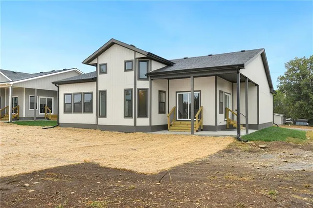 $499,500 | 153 South Linn Valley Drive, Linn Valley, KS 66040