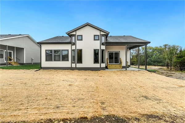 $499,500 | 153 South Linn Valley Drive, Linn Valley, KS 66040