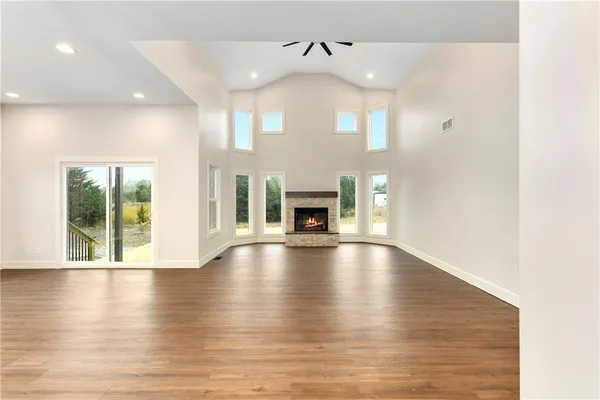 $499,500 | 153 South Linn Valley Drive, Linn Valley, KS 66040