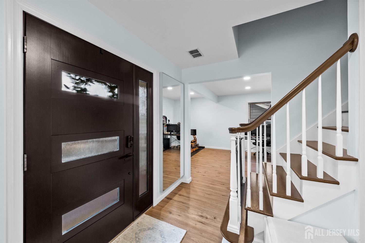 243 Alpine Way Old Bridge, NJ 08879 - Photo 7 of 45 a view of entryway