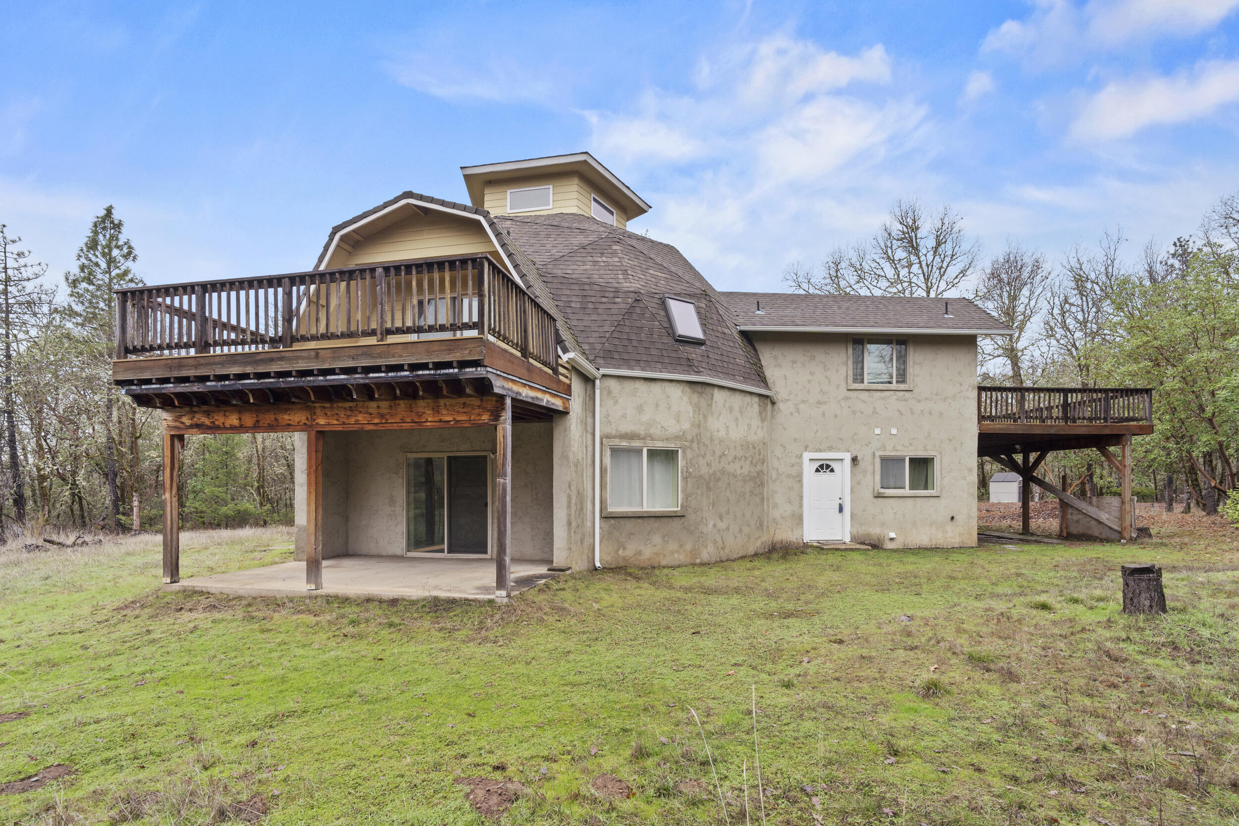 511 Castle Creek Road Grants Pass, OR 97526 - Photo 20 of 30 Rear Exterior