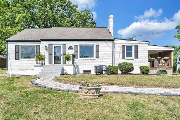 $399,950 | 3116 Spring Road Southwest, Roanoke, VA 24015