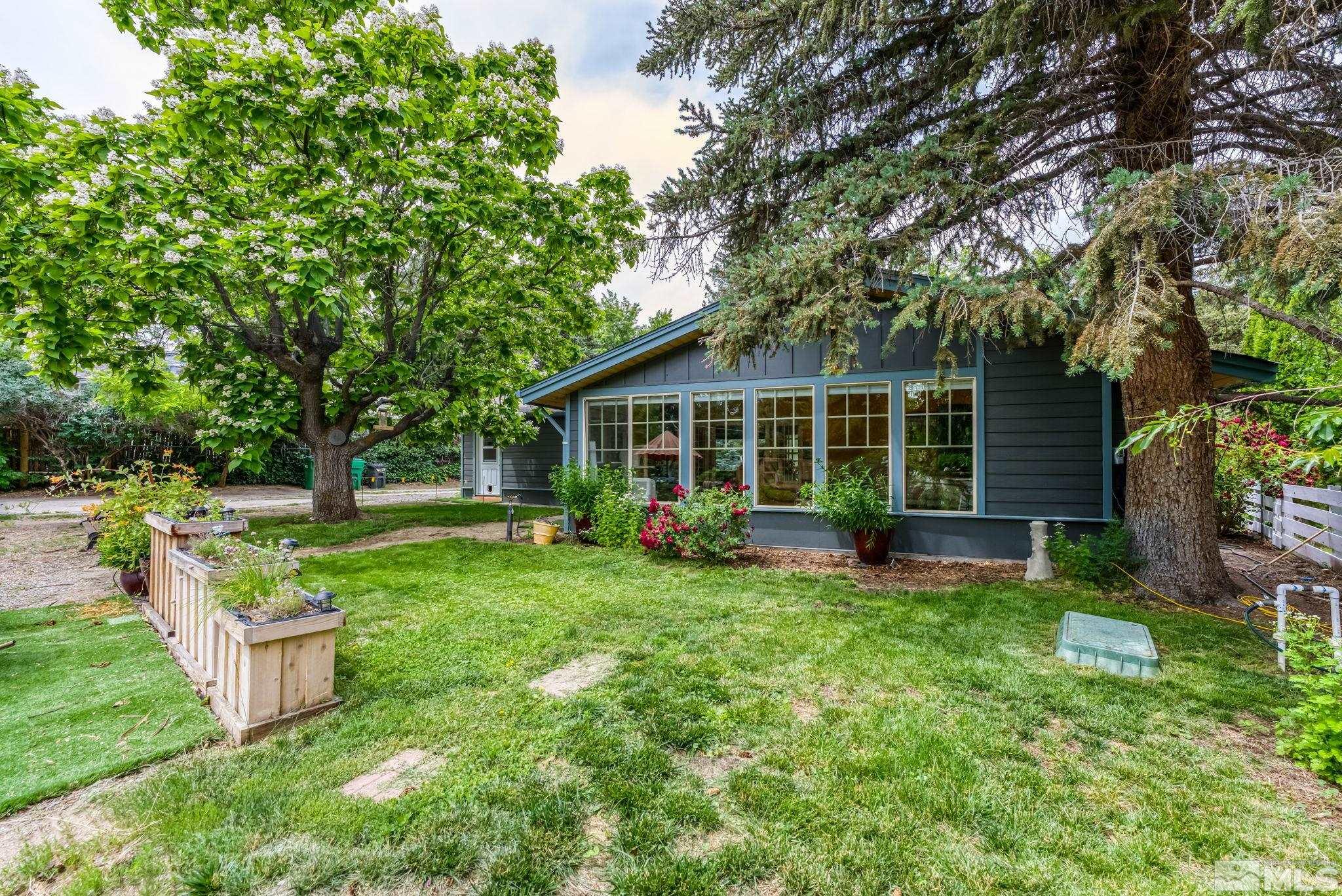 1820 Daniel Webster Drive Reno, NV 89509 - Photo 26 of 32 Photo 26