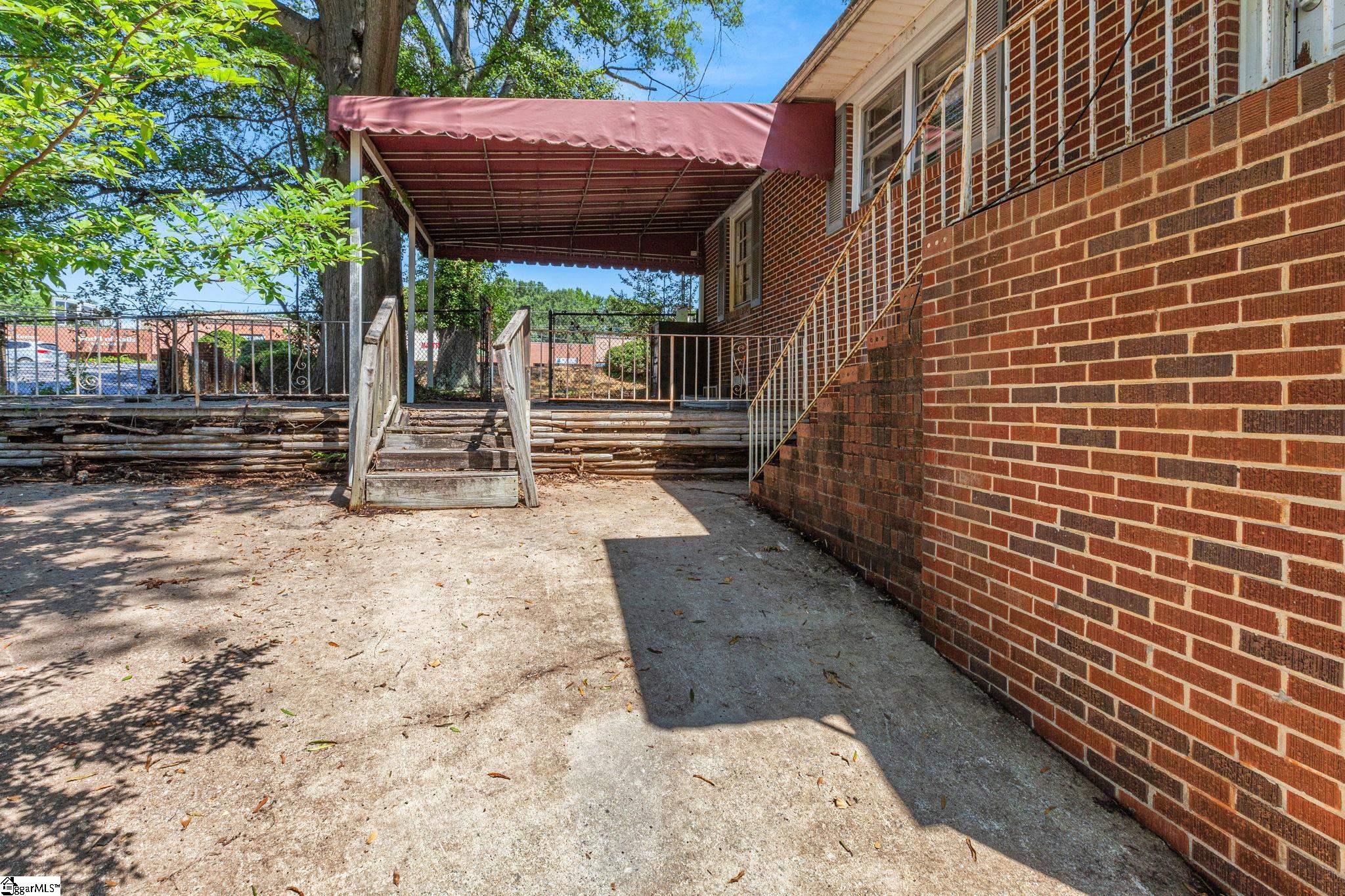 104 East Butler Road Mauldin, SC 29662 - Photo 14 of 20