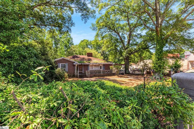 $244,900 | 104 East Butler Road, Mauldin, SC 29662