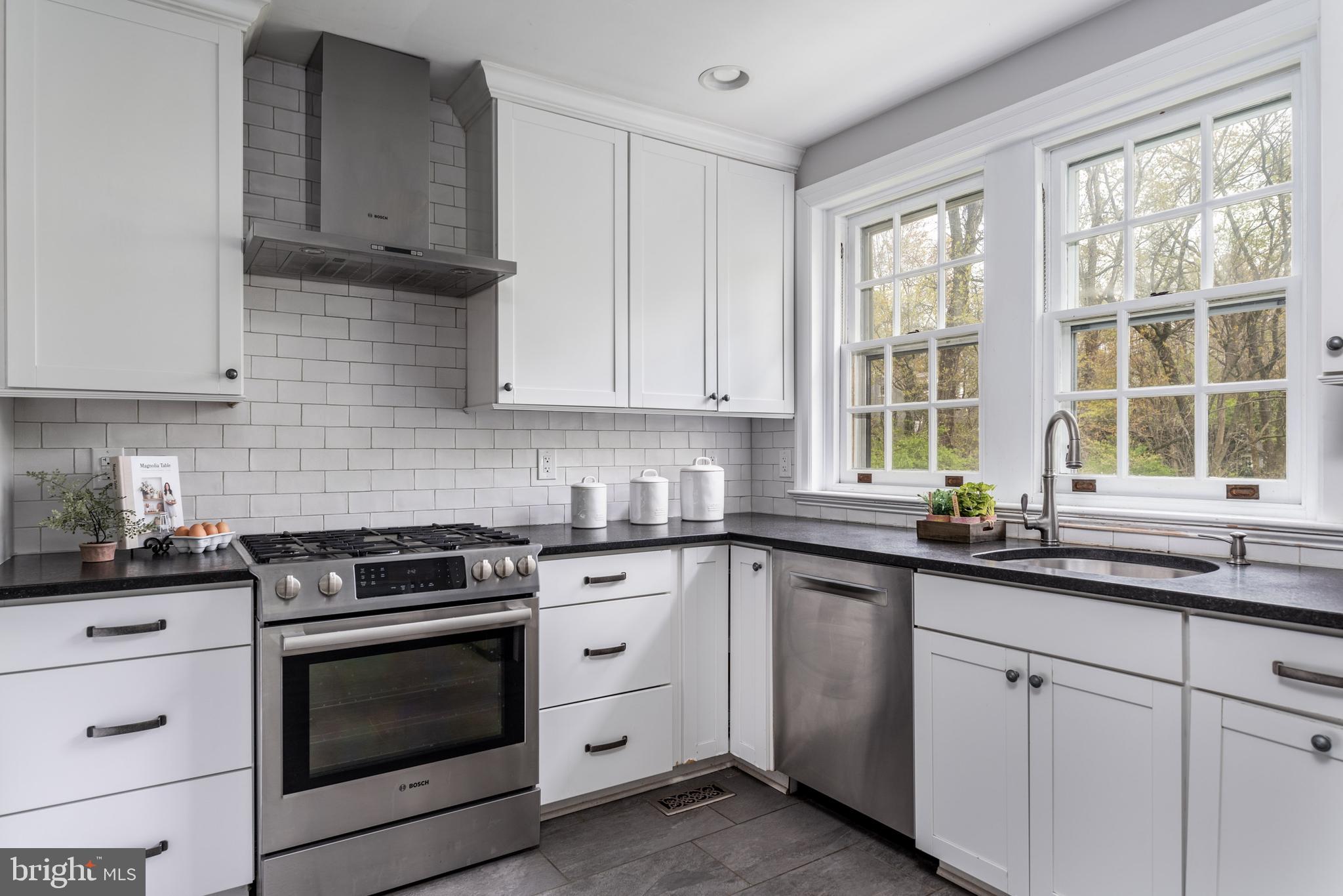 12 Forest Road Wayne, PA 19087 - Photo 12 of 38 Kitchen.