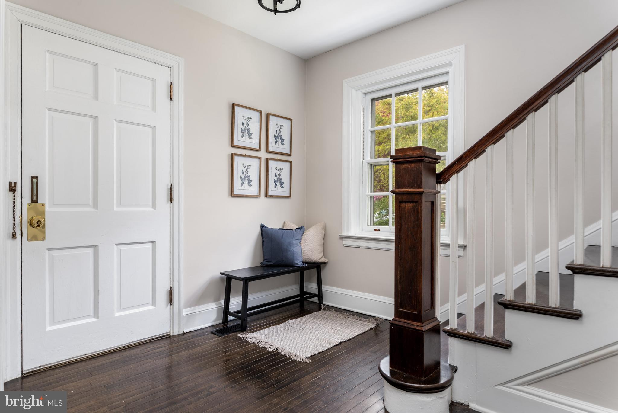12 Forest Road Wayne, PA 19087 - Photo 3 of 38 Foyer.