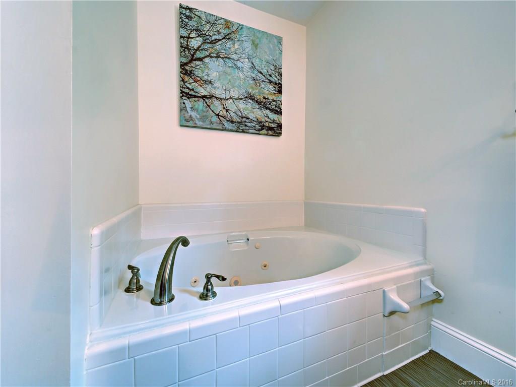 968 Bromley Road, Unit C Charlotte, NC 28207 - Photo 17 of 24 Gallery Image 17