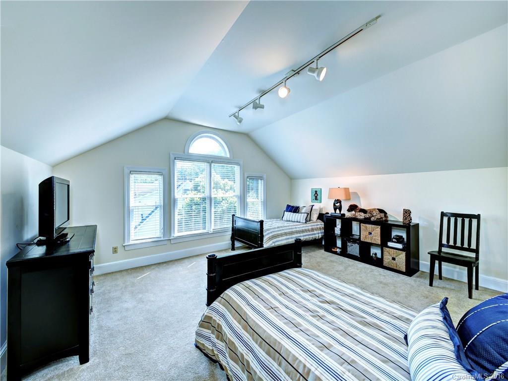 968 Bromley Road, Unit C Charlotte, NC 28207 - Photo 20 of 24 Gallery Image 20