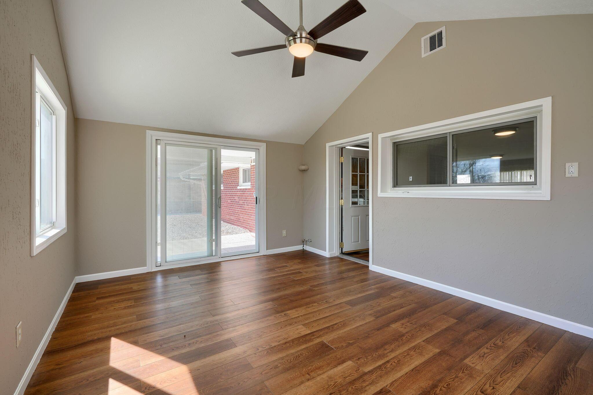 932 Demorest Road Columbus, OH 43204 - Photo 16 of 44 Family Room