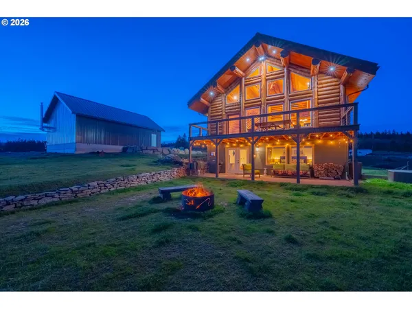 $800,000 | 6 Justin Road, Lyle, WA 98635