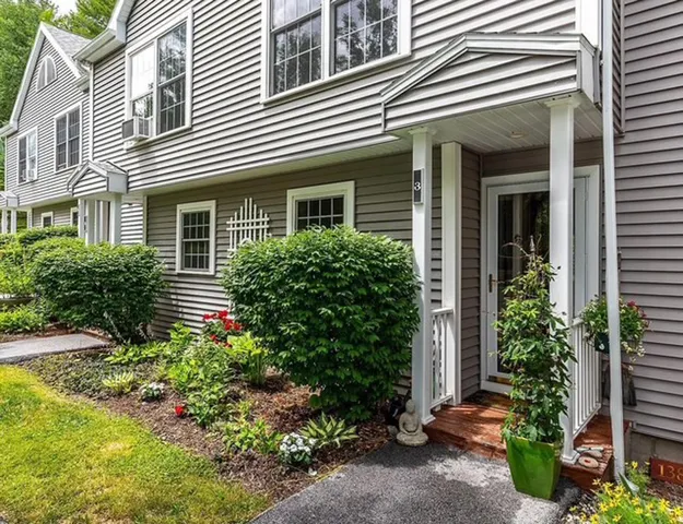 $312,500 | 13803 Riverside Townhouses Road, Unit 3, Manchester Center, VT 05255