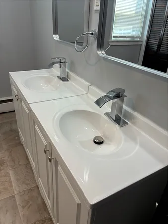 $2,500 | 1014 Victory Highway, North Smithfield, RI 02896