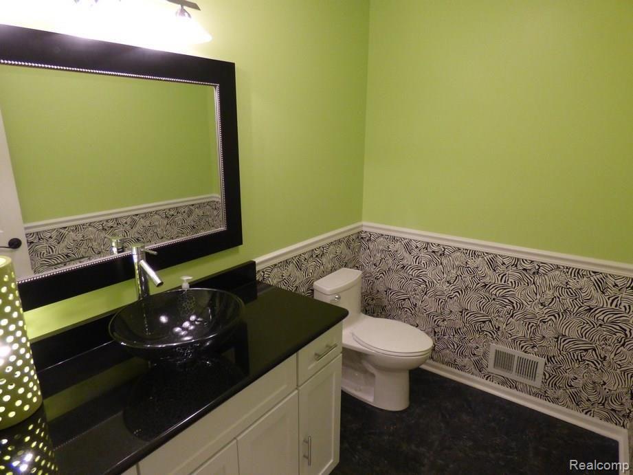 2230 North Custer Road Monroe, MI 48162 - Photo 20 of 55 P1230313.jpg