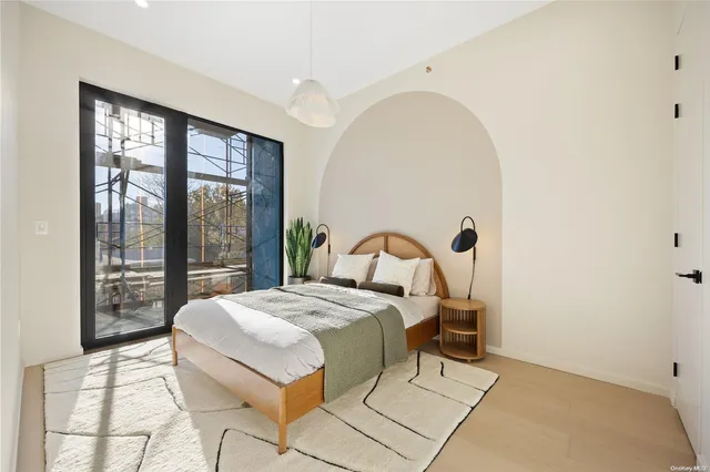 $1,198,000 | 31-16 21st Street, Unit 2J | Astoria