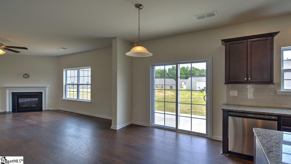 102 Addlestone Circle Fountain Inn, SC 29644 - Photo 14 of 32 Gallery Image 14