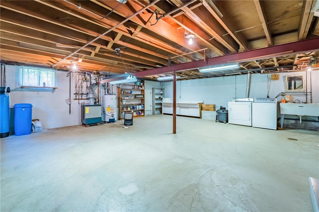 1746 Brodhead Road Coraopolis, PA 15108 - Photo 17 of 25 Gallery Image 17