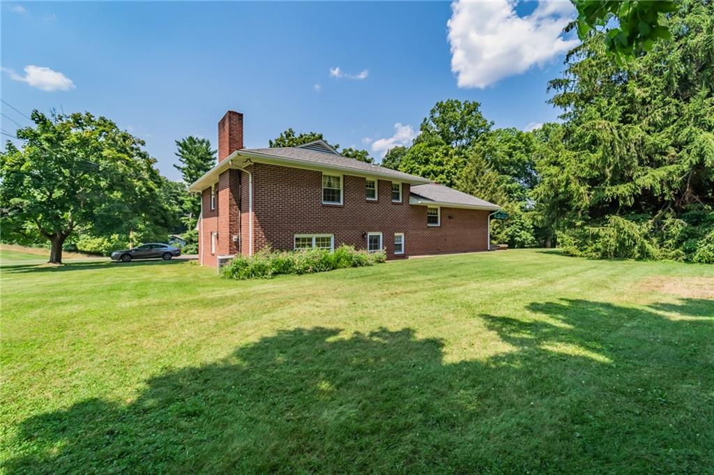 1746 Brodhead Road Coraopolis, PA 15108 - Photo 20 of 25 Gallery Image 20