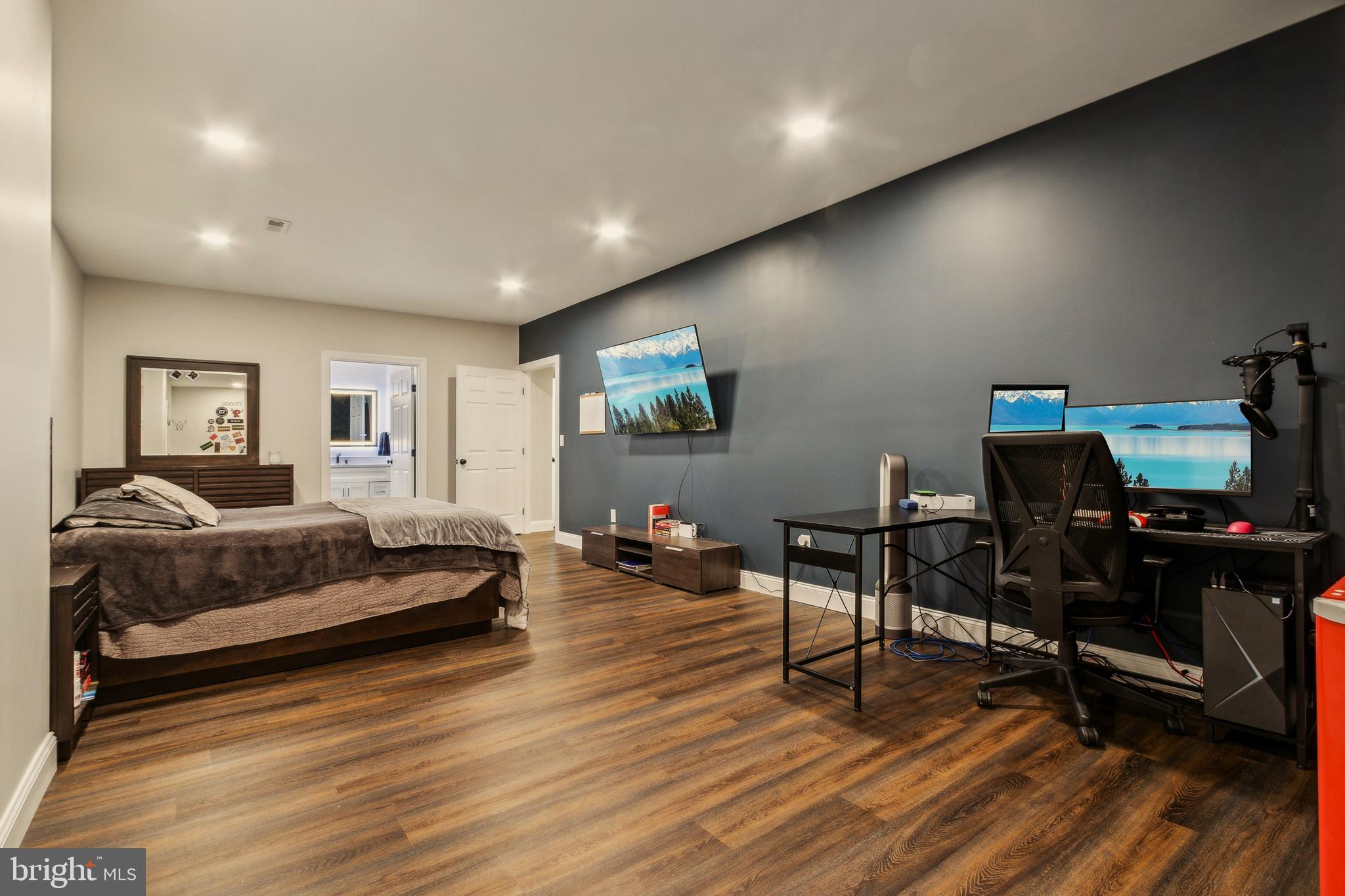 8240 Roxborough Loop Gainesville, VA 20155 - Photo 70 of 103 Gallery Image 70