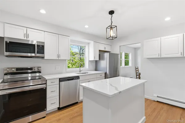 $5,000 | 41 Potters Lane, Huntington, NY 11743