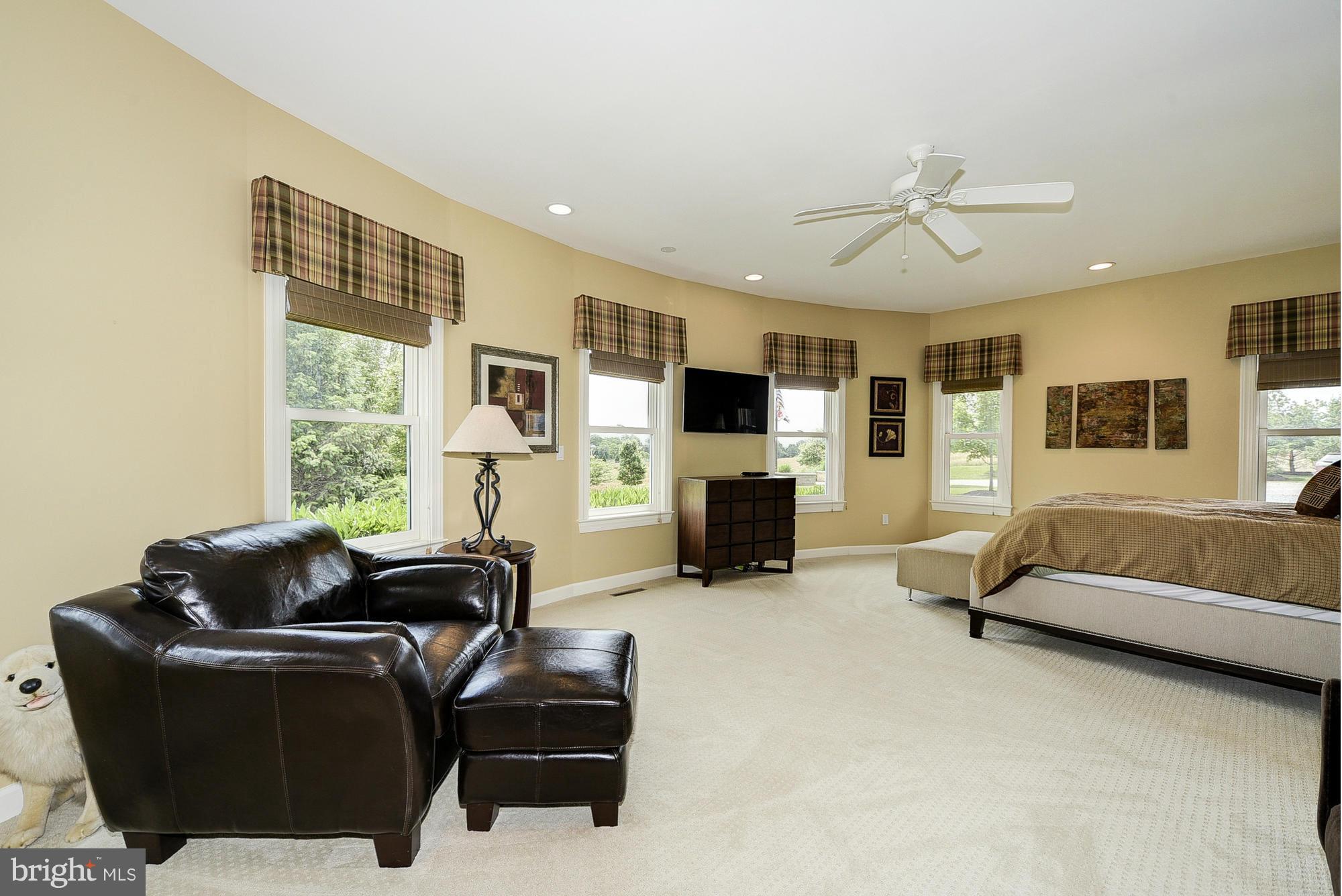 18900 Beallsville Road Poolesville, MD 20837 - Photo 11 of 30 Bath (Master)