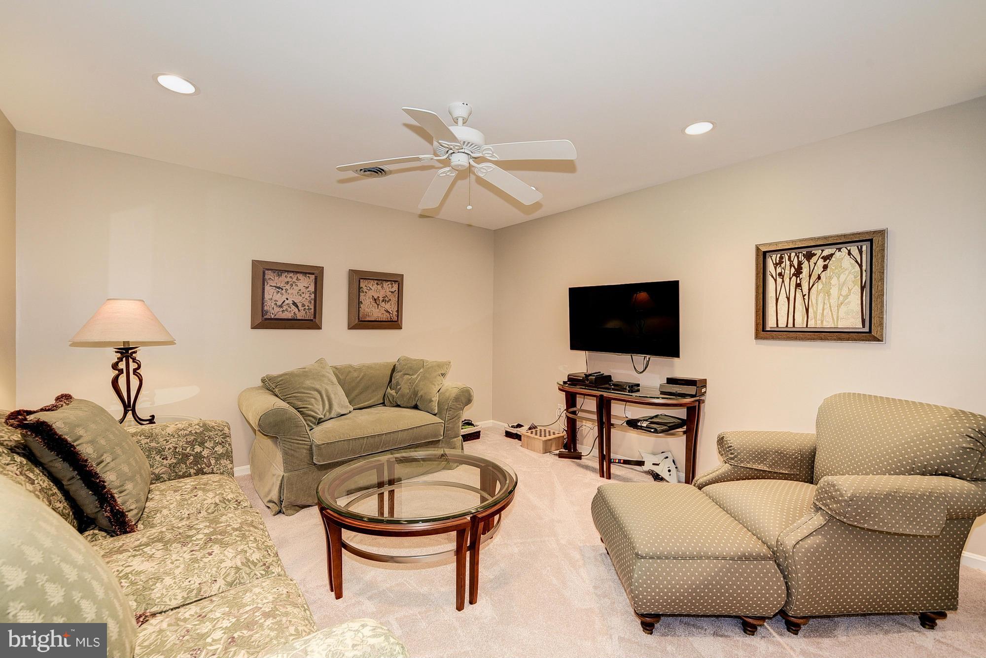 18900 Beallsville Road Poolesville, MD 20837 - Photo 16 of 30 Second level entertainment/sitting area