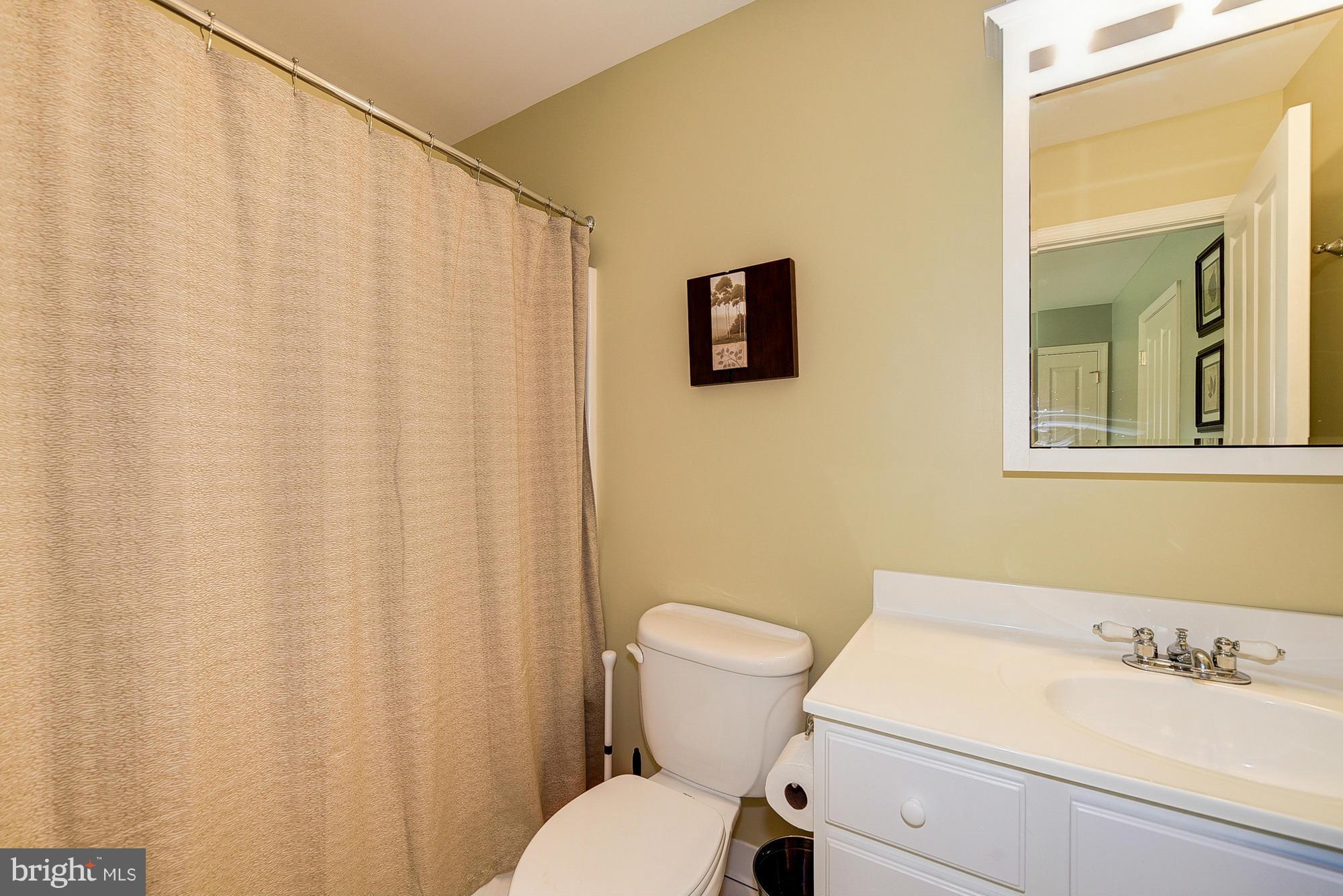 18900 Beallsville Road Poolesville, MD 20837 - Photo 18 of 30 Second level full bath
