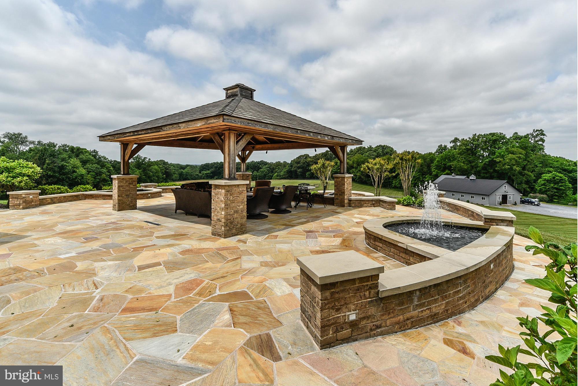 18900 Beallsville Road Poolesville, MD 20837 - Photo 23 of 30 Outdoor Patio and Covered seating
