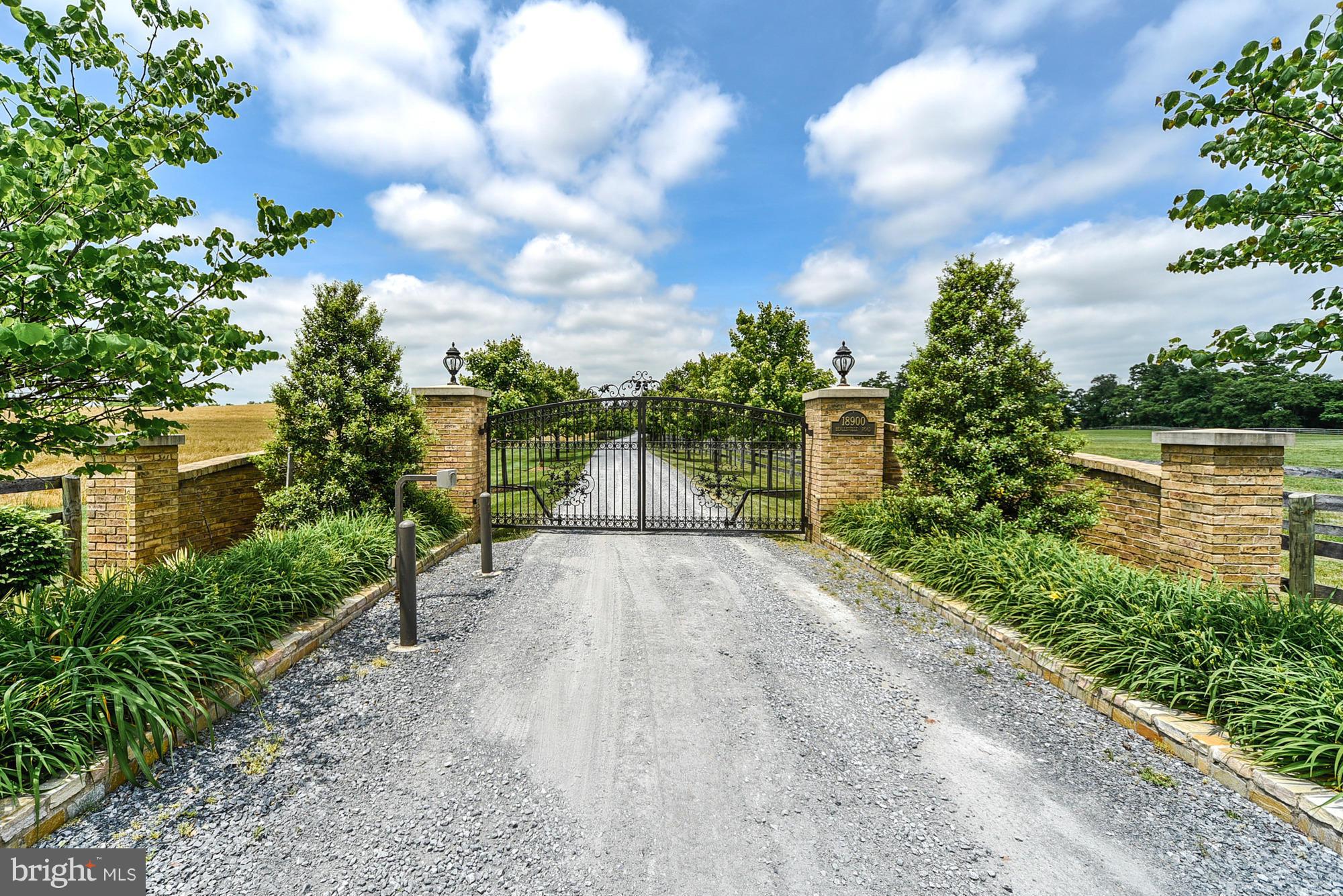 18900 Beallsville Road Poolesville, MD 20837 - Photo 4 of 30 Gated Entrance