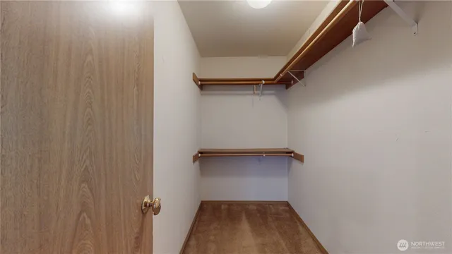 a view of walk in closet
