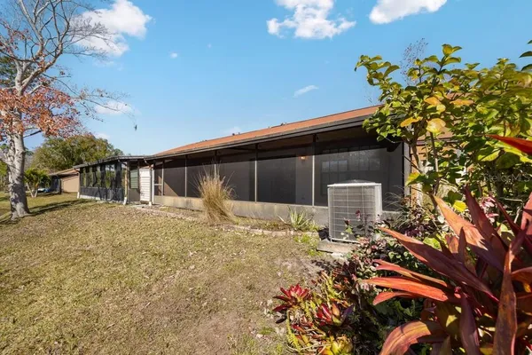 a front view of house with yard