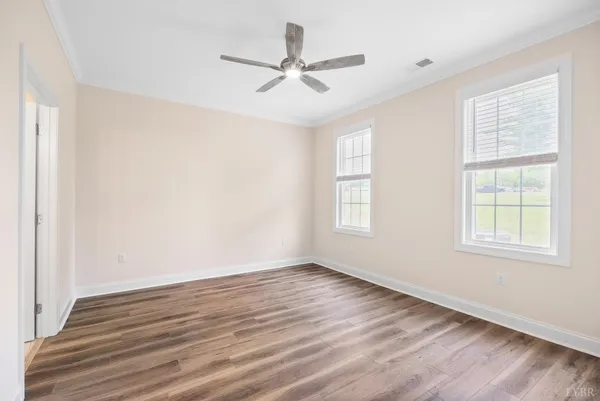 $399,900 | 182 Villa Oak Circle, Bedford, VA 24523